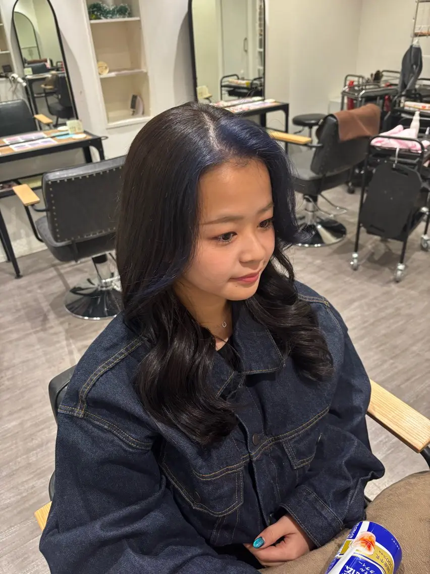 セミロング カラー ACRO Hirokiのヘアスタイル
