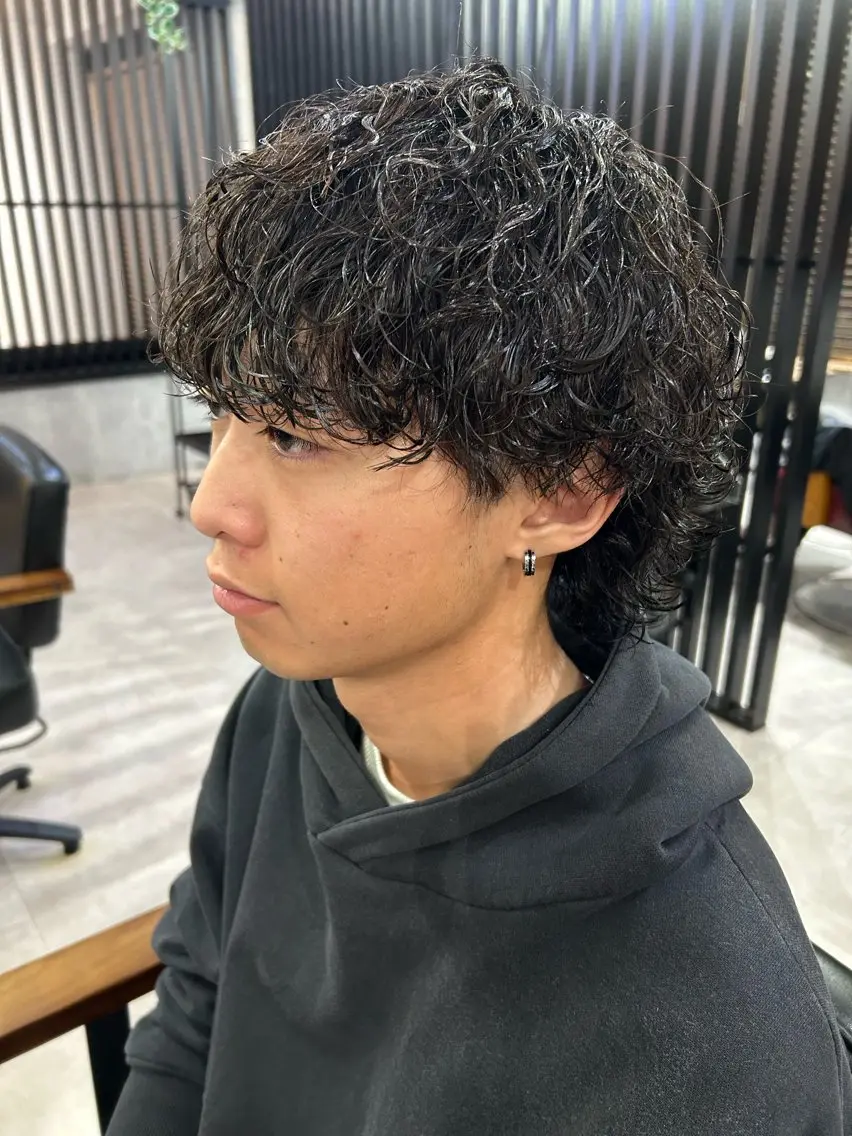 ミディアム パーマ メンズ メンズパーマ特化 勝毛広貴のヘアスタイル
