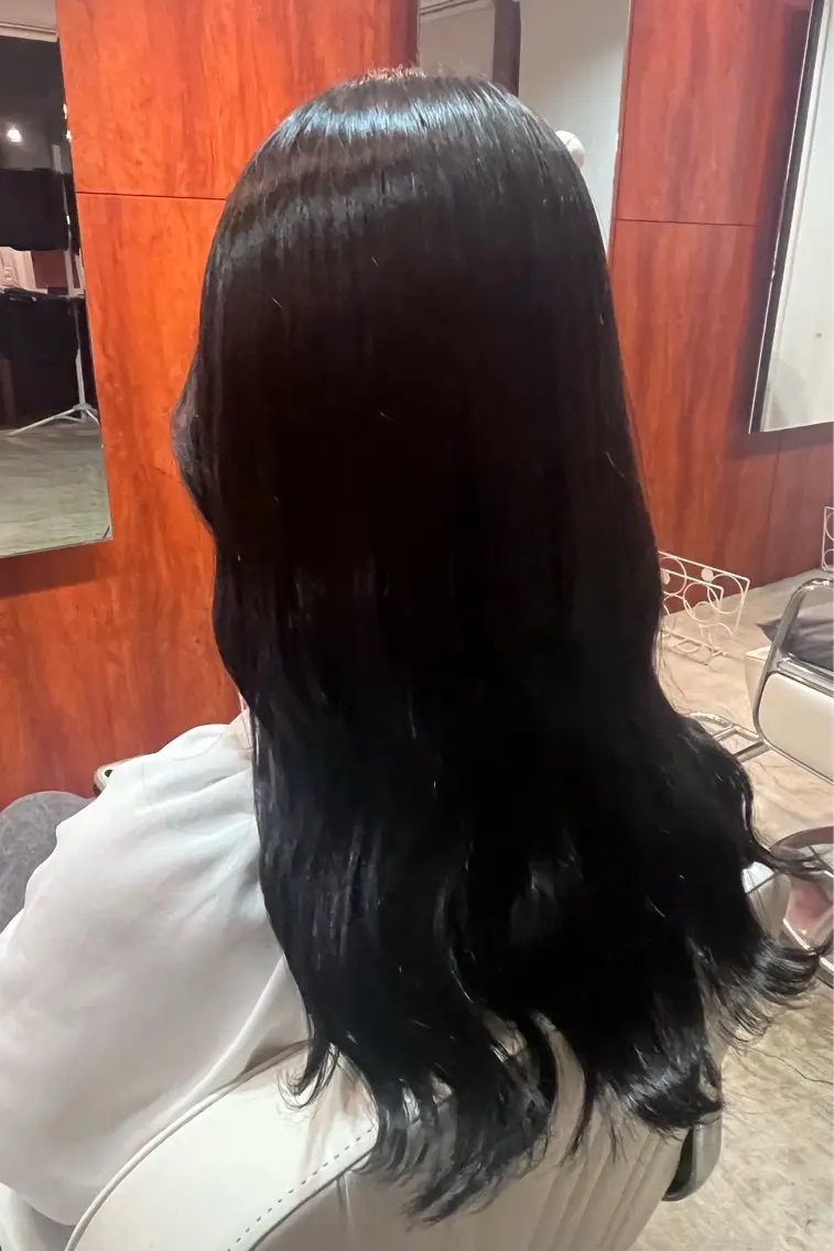 ロング ヘアカラー おおた あいこのヘアスタイル