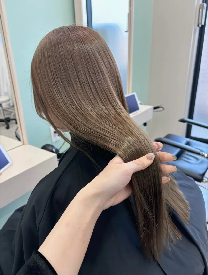 ロング nanami IROW大名のヘアスタイル