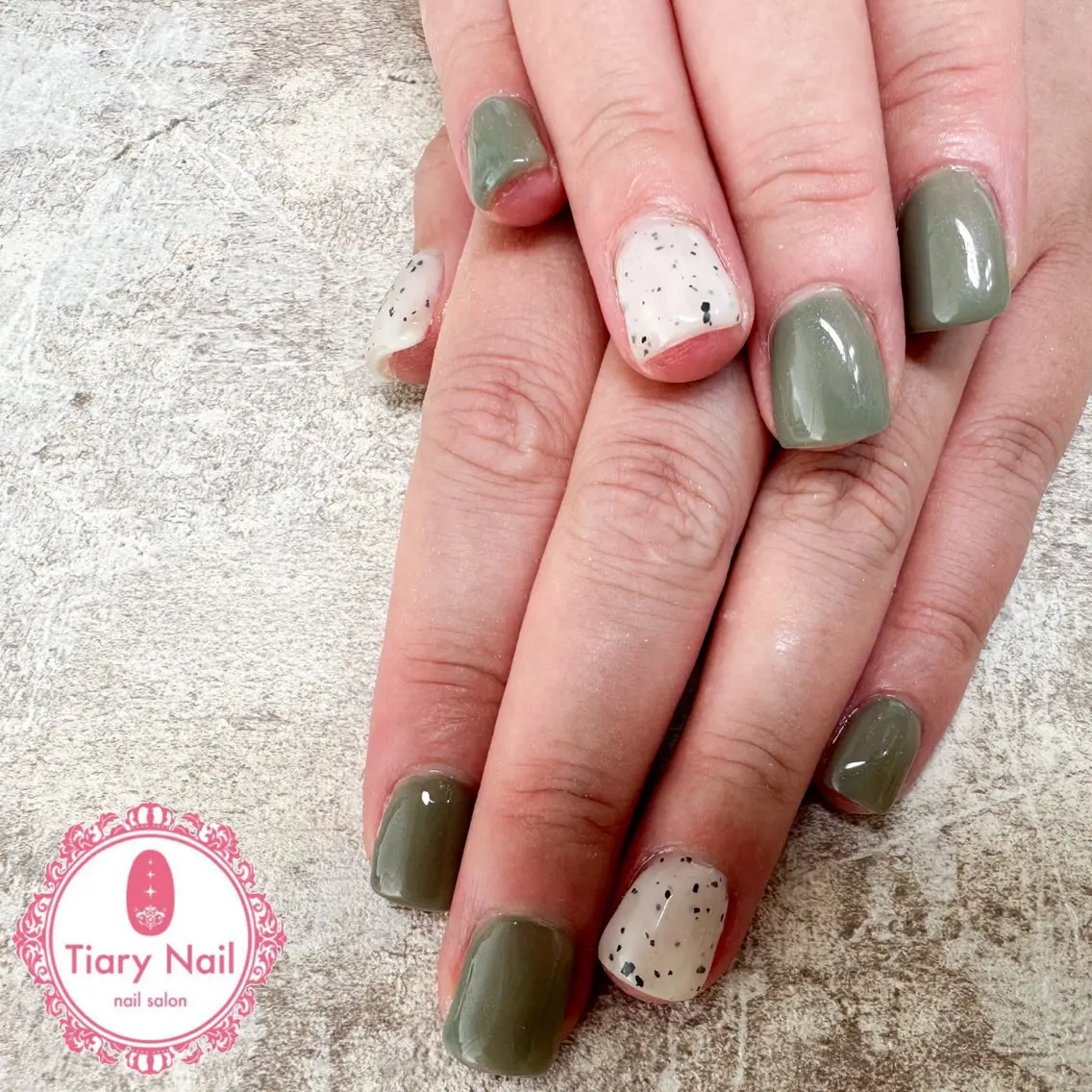 ネイル tiarynail K K🐼のネイルデザイン