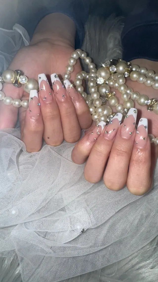ネイル フレンチネイル ハンドネイル Feel ‪‪☺︎‬Yuriaのネイルデザイン
