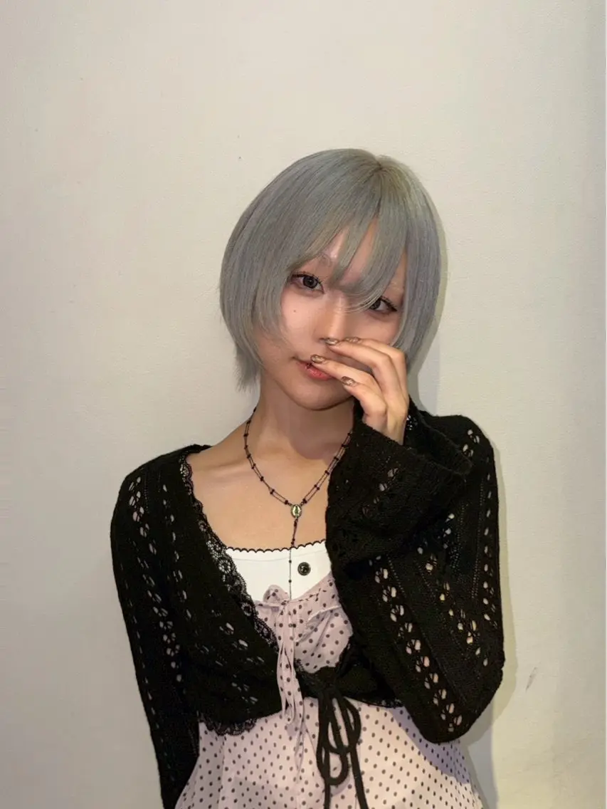 ショート ヘアカラー ユ ウカのヘアスタイル