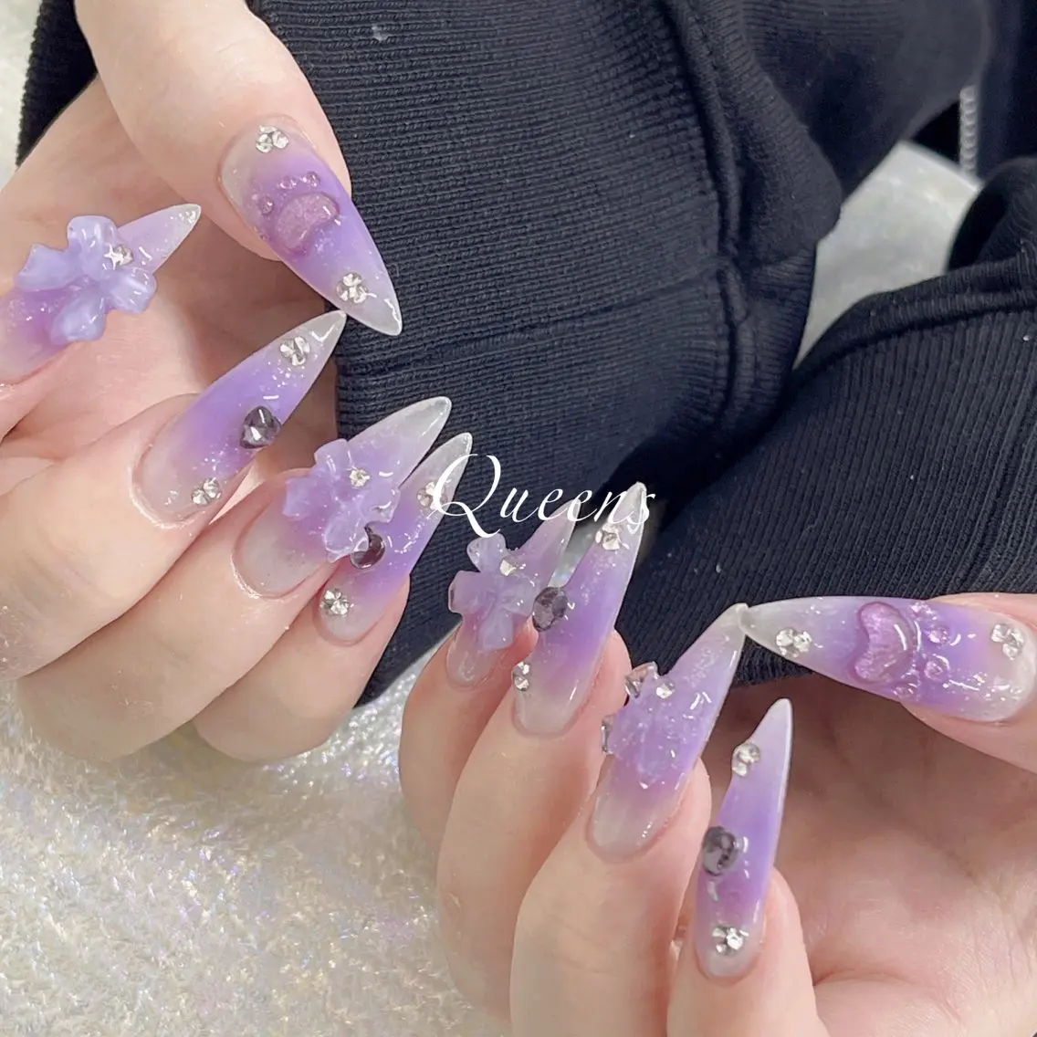ネイル ハンドネイル Queens ひなのネイルデザイン