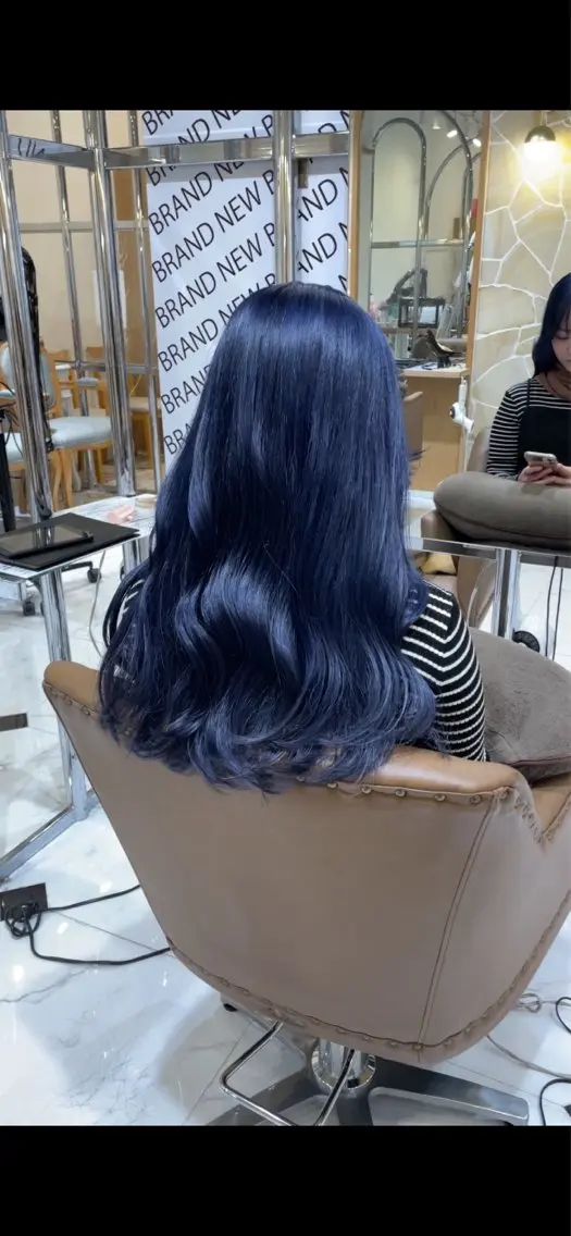セミロング カット ヘアカラー 辻 雅也のヘアスタイル