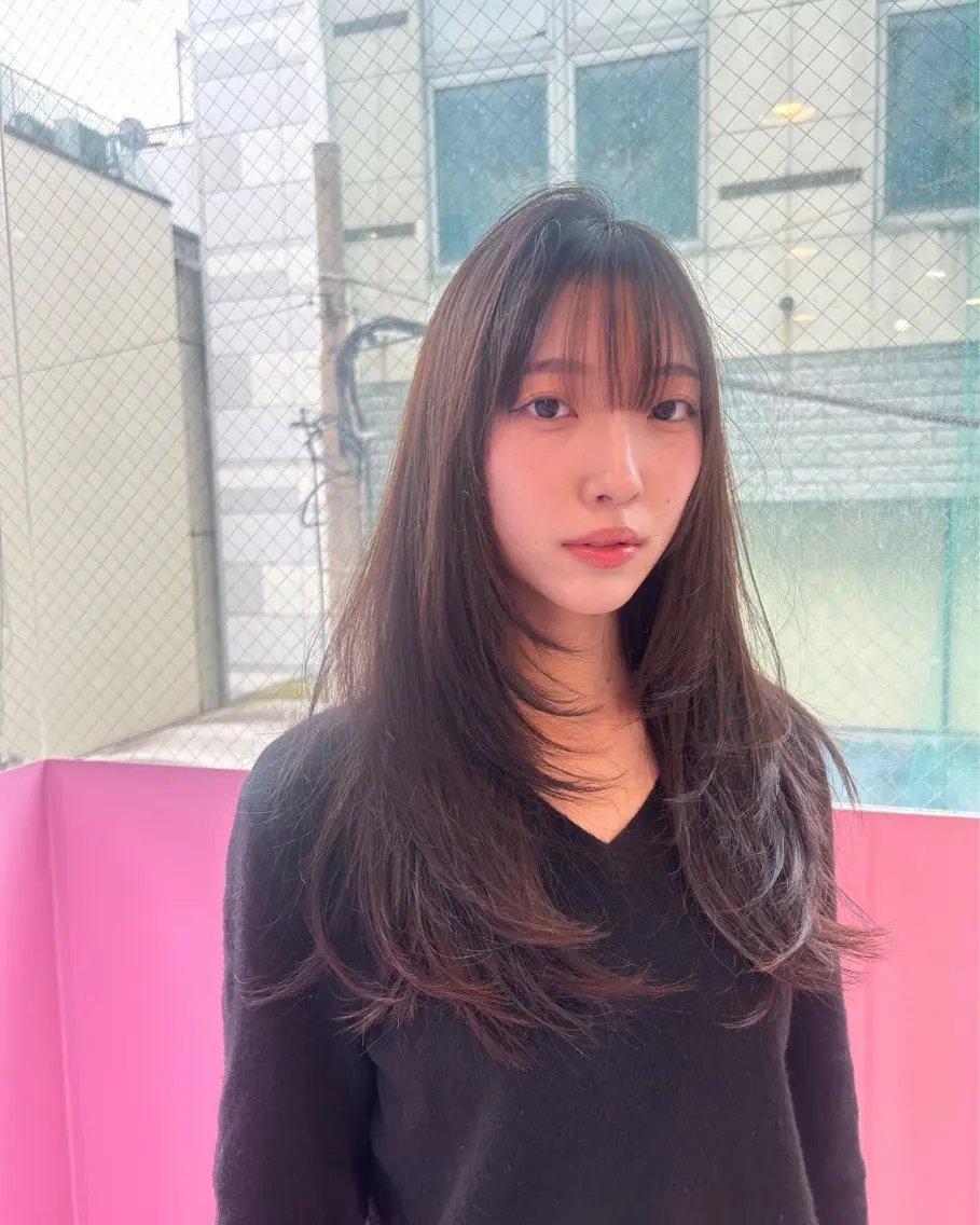 セミロング 韓国風ヘア レイヤーカット 植田 彩加のヘアスタイル