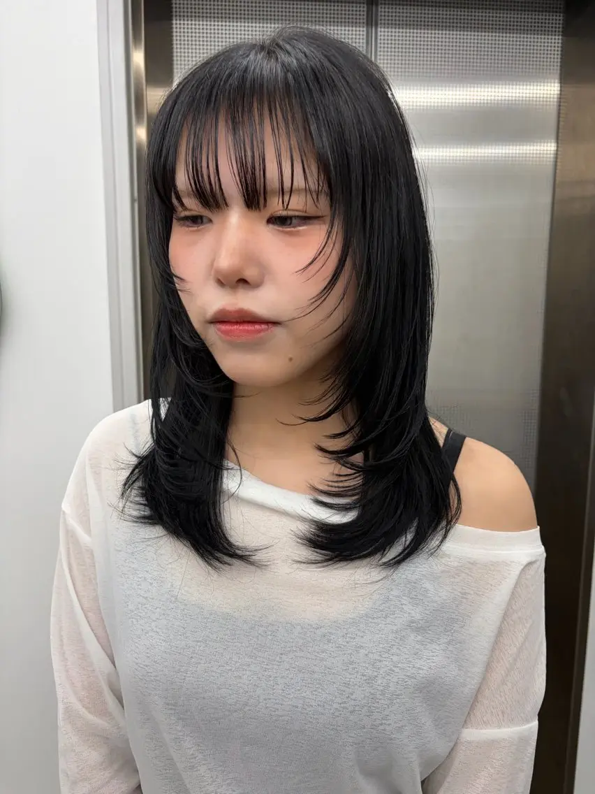 ミディアム カット ヘアカラー Nico☺︎🎀YU レイヤー/カットのヘアスタイル