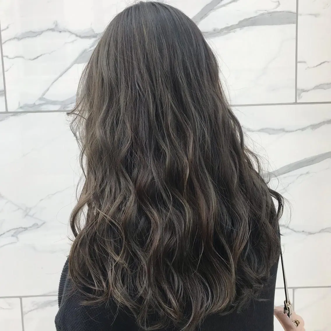 ロング カラー アッシュ ダークアッシュ ハイライトカラー ハイライト 韓国ヘア☁️ mitsukiのヘアスタイル