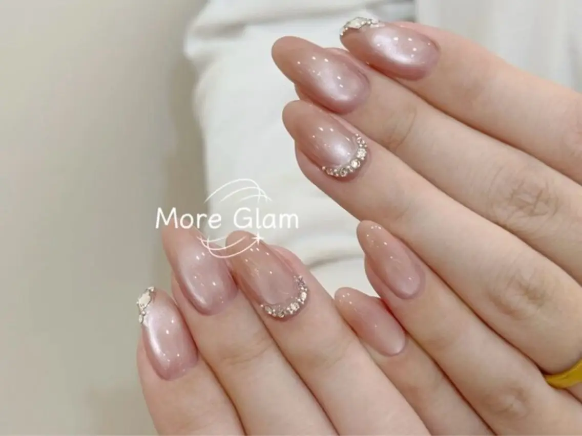 ミディアム ハンドネイル more glam 原宿店のネイルデザイン