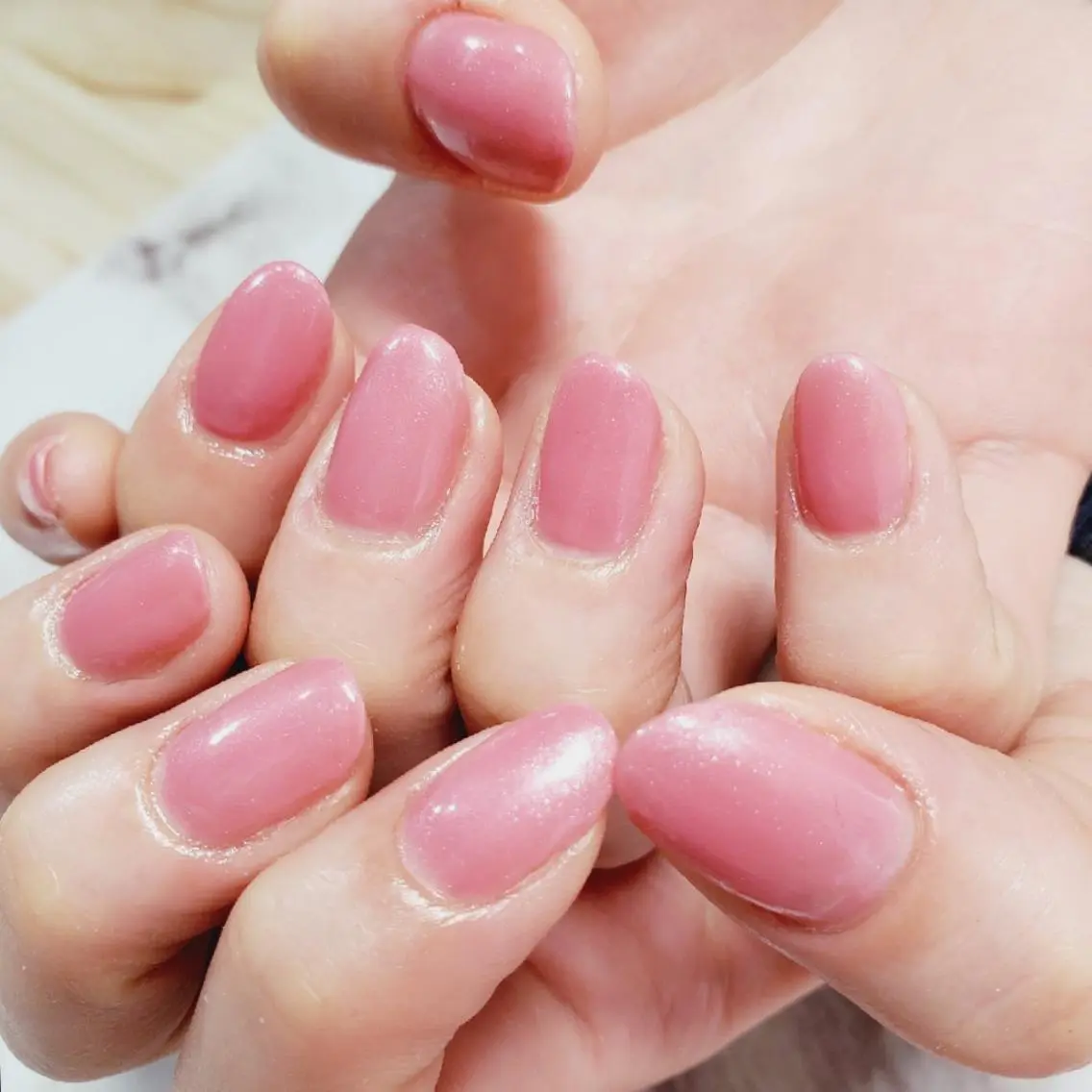 ネイル ラメ(グリッター) ピンク ハンドネイル ﾈｲﾙｻﾛﾝベルティ .ひとみのネイルデザイン