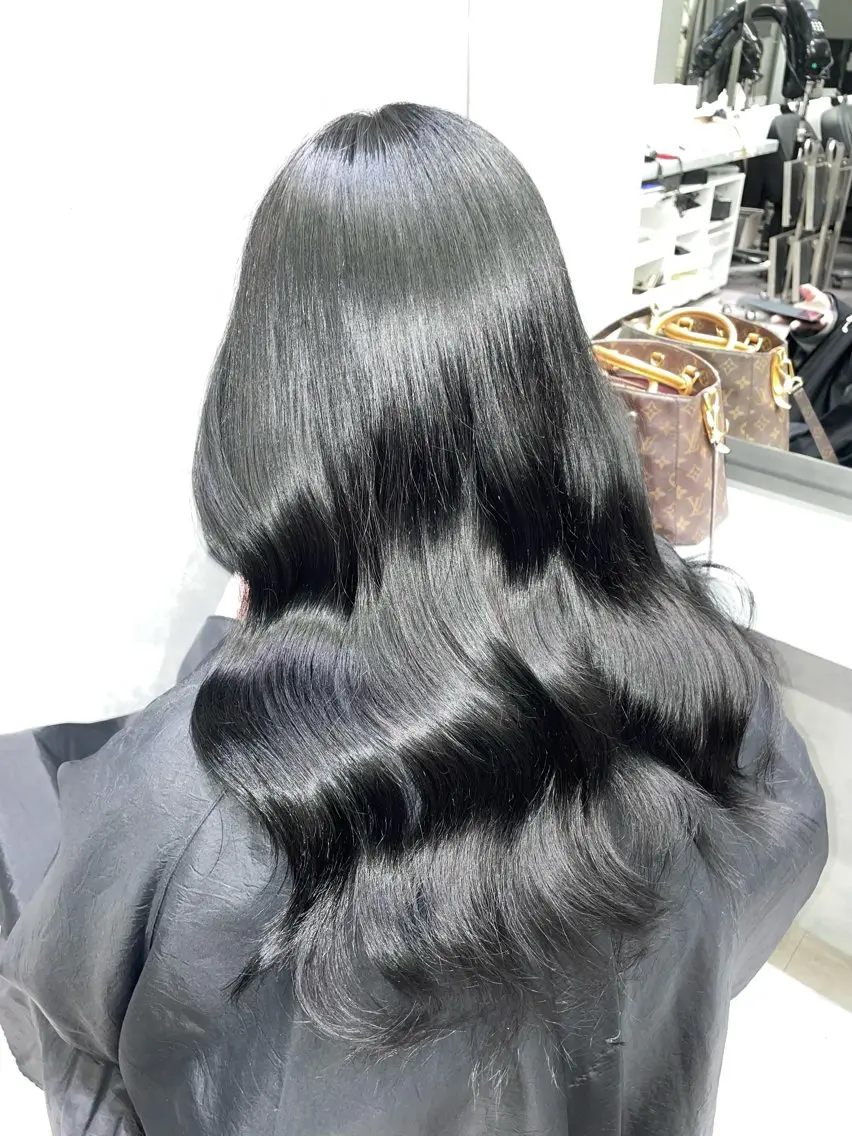 ロング カラー シールエクステ 黒髪 ブリーチ ブルーカラー ブルーブラック 🦋韓国hair🦋 エクステ店長sakiのヘアスタイル