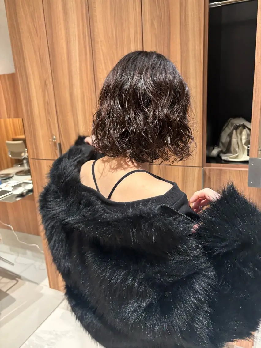 ミディアム ショート⌇艶カラー ⌇ RIN🌙のヘアスタイル
