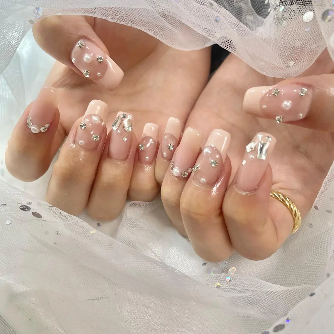 ネイル フレンチネイル キラキラネイル 🎀AYAKO 🎀中韓ネイルのネイルデザイン