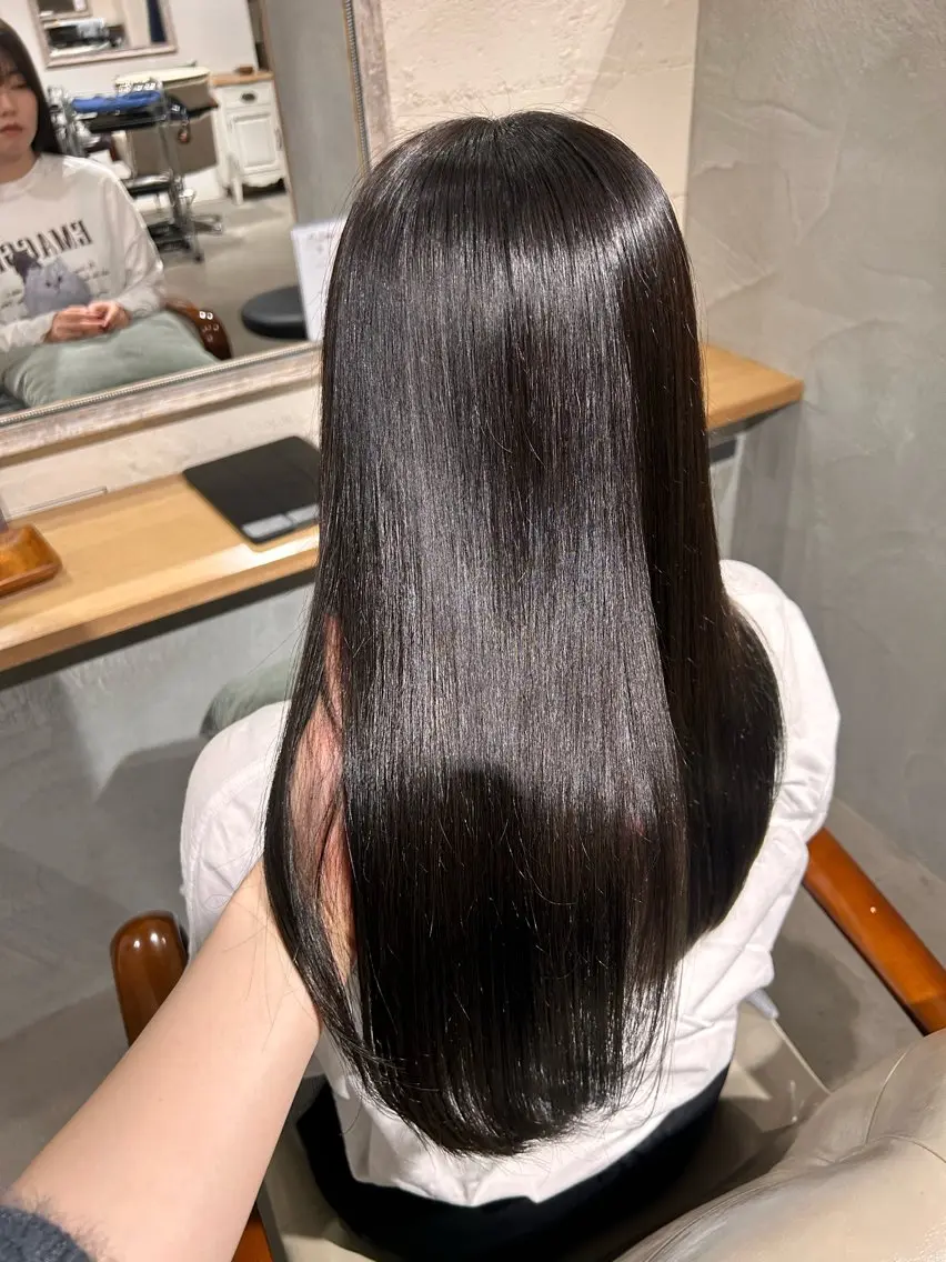 ロング カラー 瀬川 夏緒のヘアスタイル