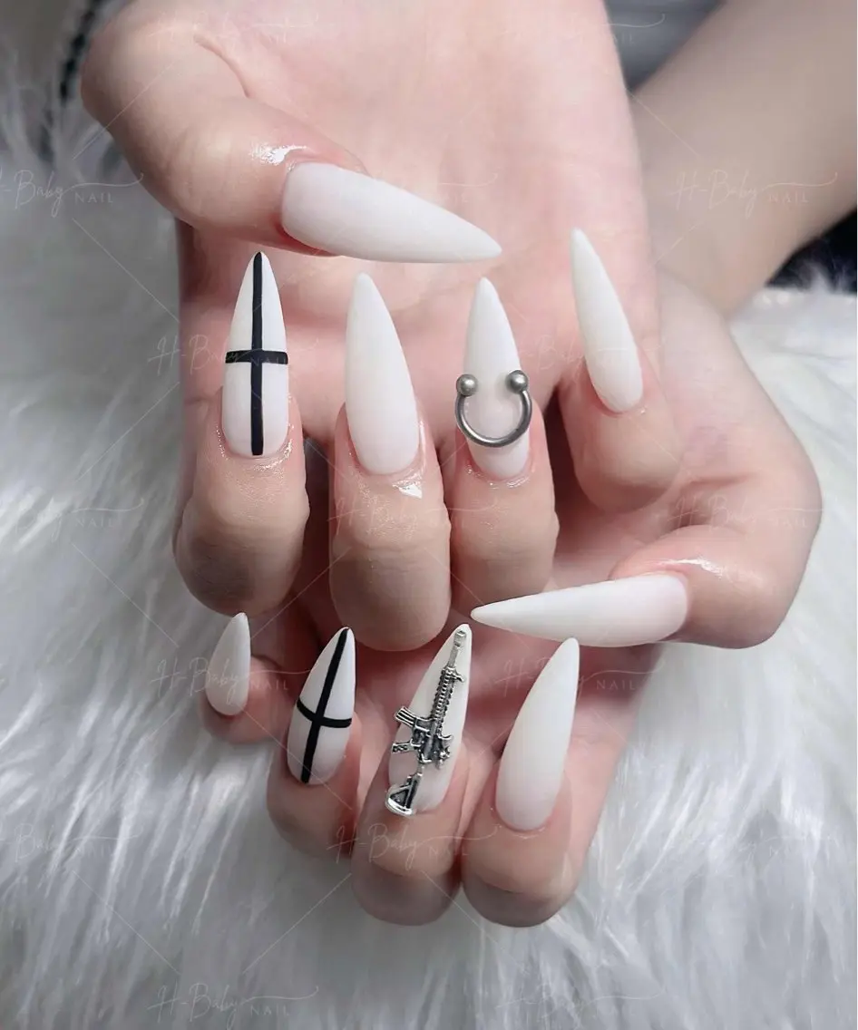 ネイル オーロラネイル フレンチネイル ジェルネイル ハロウィン キラキラネイル ハンドネイル H.baby Nail Salonのネイルデザイン