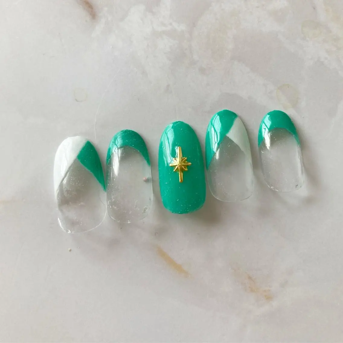 ネイル ハンドネイル フットネイル NailSalon Beniceのネイルデザイン