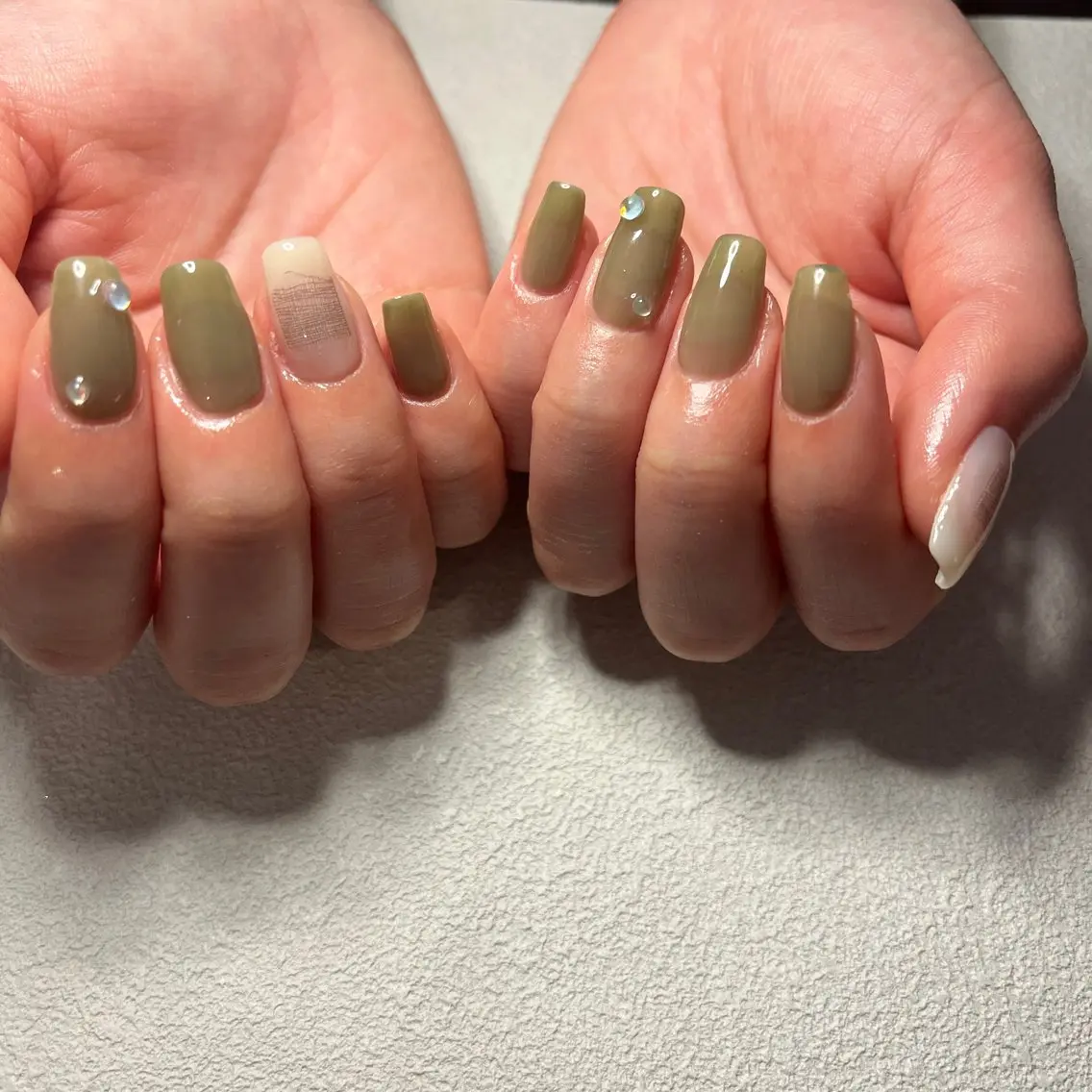 ネイル ジェルネイル ワンカラーネイル パラジェル 冬ネイル ハンドネイル nail slow.のネイルデザイン