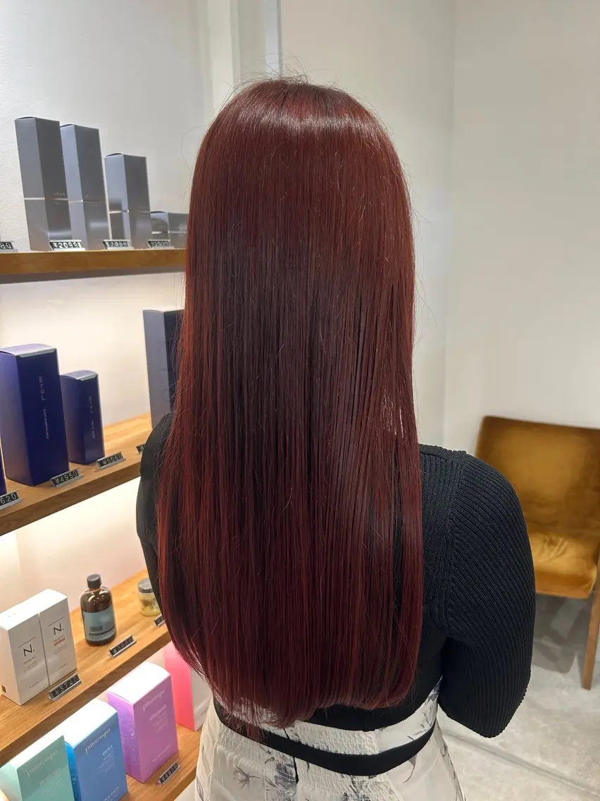 ロング ヘアカラー 中村 里彩のヘアスタイル