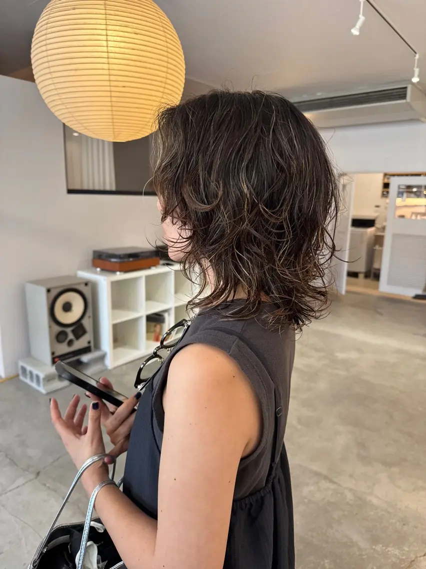 ミディアム パーマ ミディアムパーマ ウルフカット 岡崎パーマ noiのヘアスタイル
