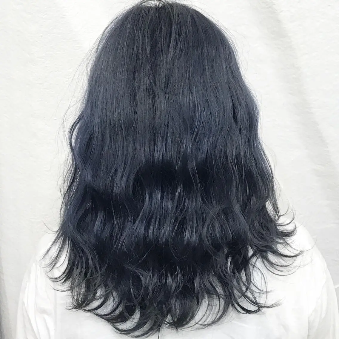 カラー ブリーチ ブルーカラー ネイビーカラー K-POP好き美容師 🇰🇷Kai.Yのヘアスタイル