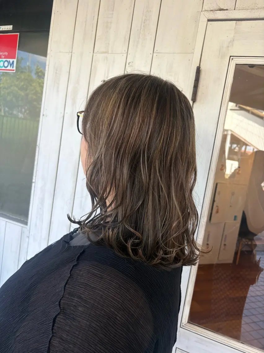 セミロング MOLLA ✂️辻桃加のヘアスタイル