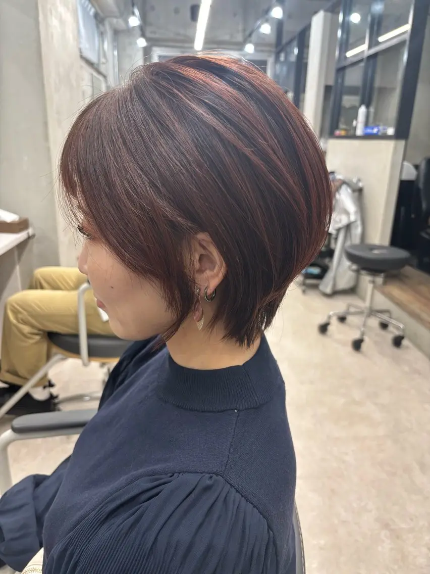 ショート カラー 丸みショート レッドカラー ショートヘア 井上 光のヘアスタイル