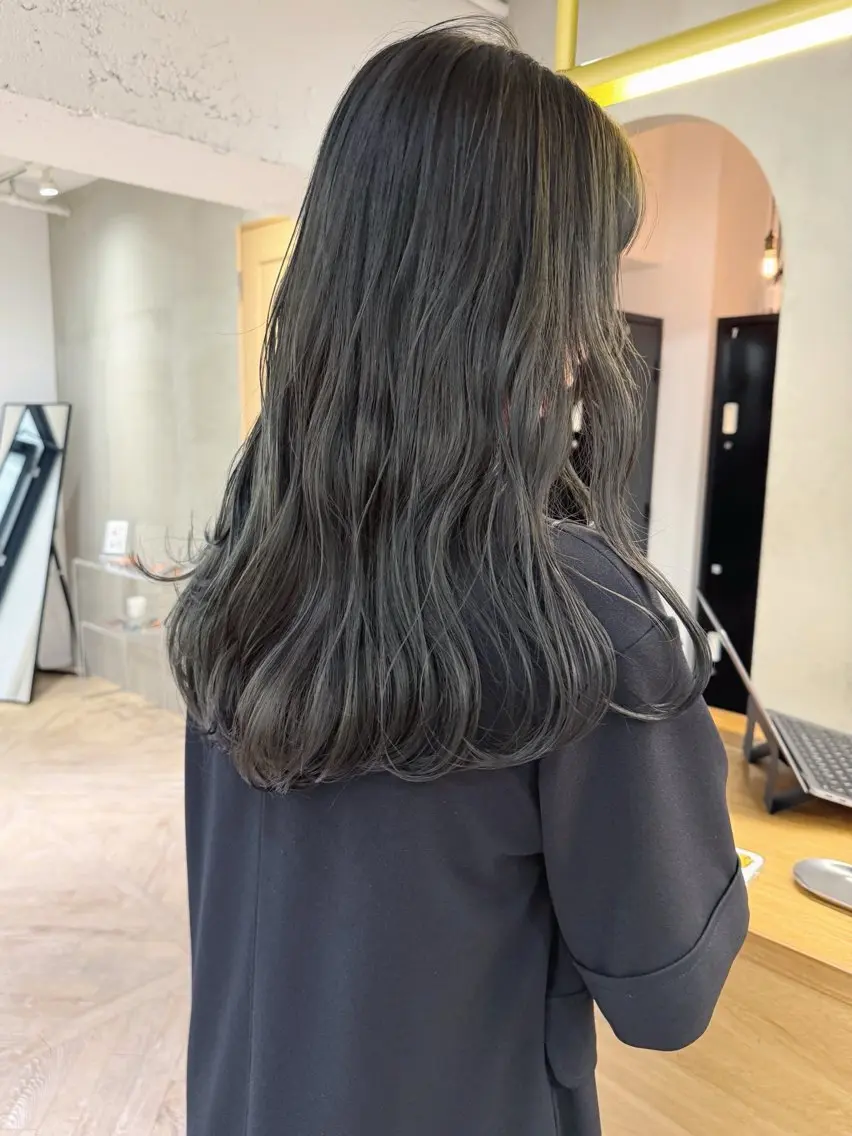 ロング 透明感カラー 🎀エリコ🌈のヘアスタイル