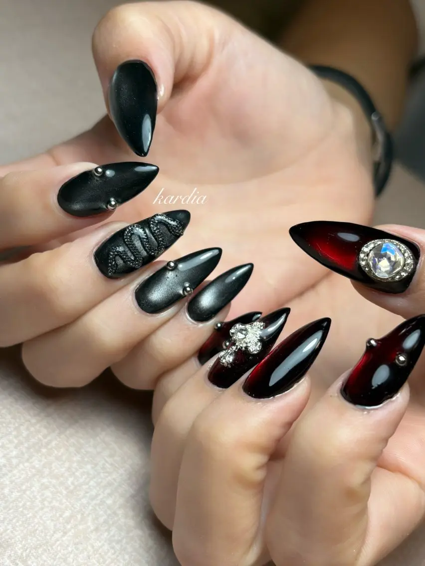 ネイル ハンドネイル καρδιά -ｶﾙﾃﾞｨｱ-のネイルデザイン