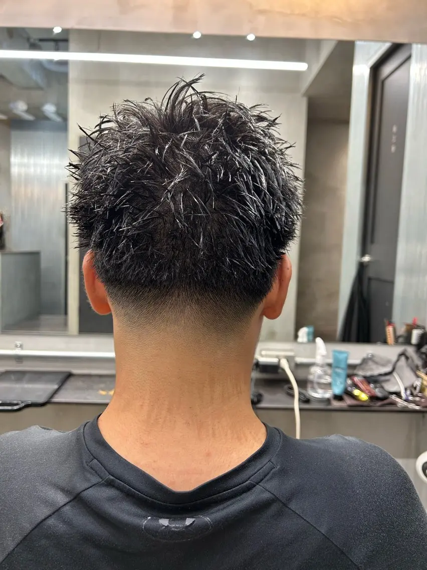 ショート カット 【明大前フェード/ メンズパーマ/岳】のヘアスタイル
