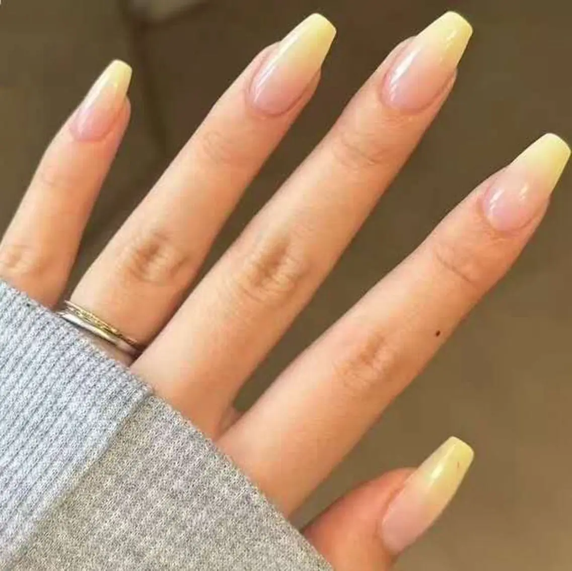 ネイル オーロラネイル フラワーネイル フットネイル フレンチネイル ジェルネイル ハンドネイル ハンドケア BabyYouMi nailのネイルデザイン