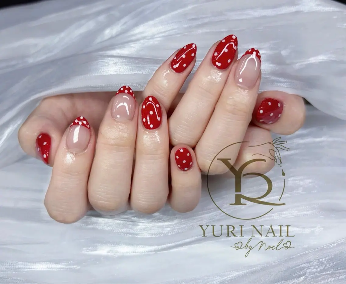 ネイル チークネイル フットネイル フレンチネイル グラデーション キラキラネイル ハンドネイル フットネイル ハンドケア YURI Nail Funabashiのネイルデザイン