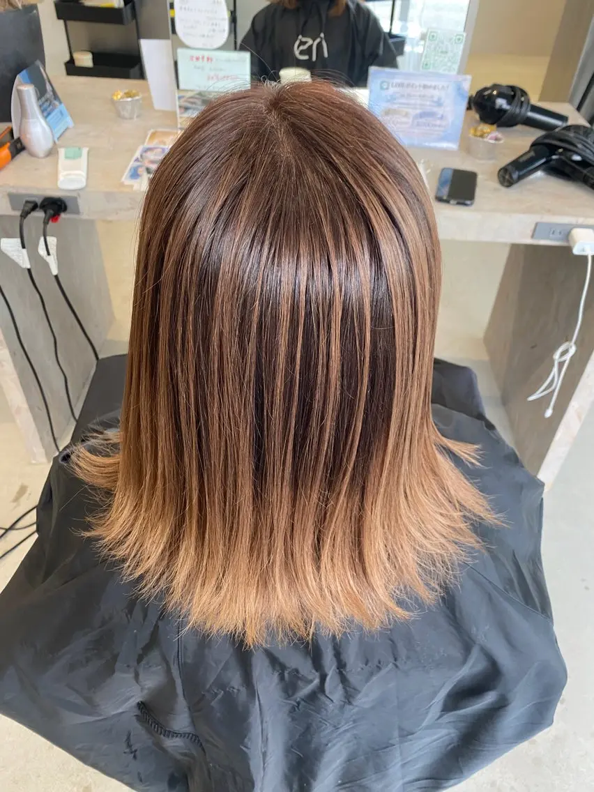 セミロング ヘアカラー 佐野 理紗のヘアスタイル