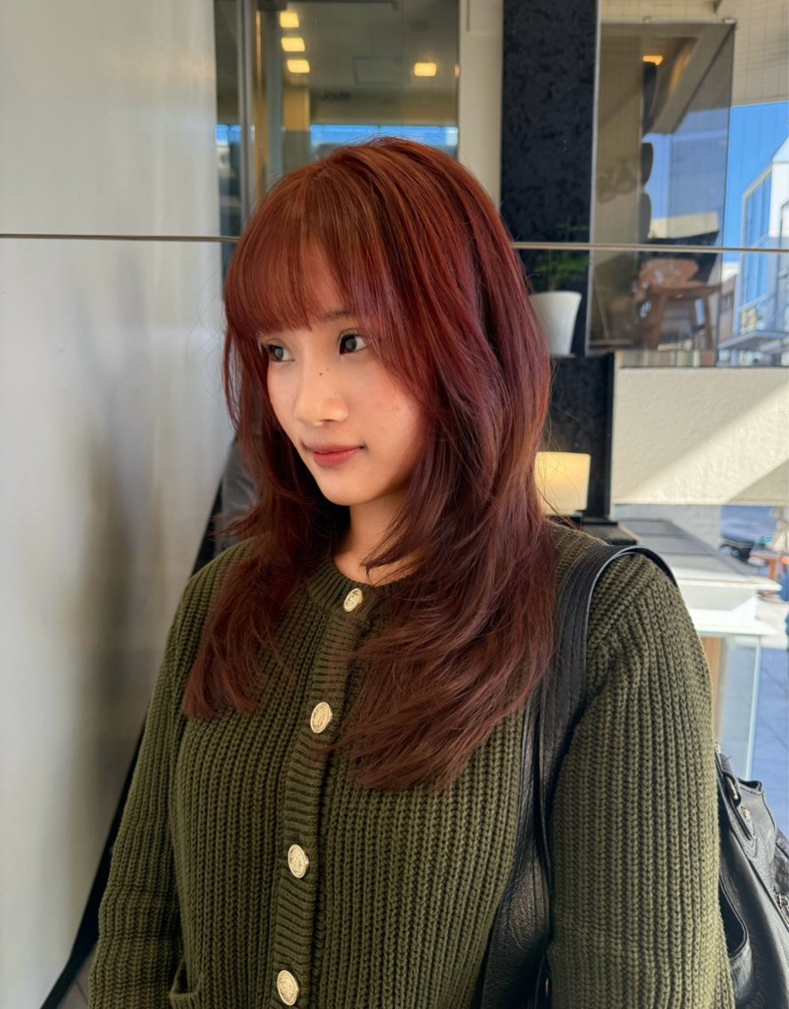 セミロング カット ヘアカラー 八村 一花のヘアスタイル