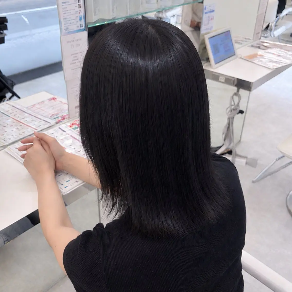 ミディアム ヘアカラー トリートメント 🪽透明感カラー/ 𝗬𝗨𝗜🩵のヘアスタイル