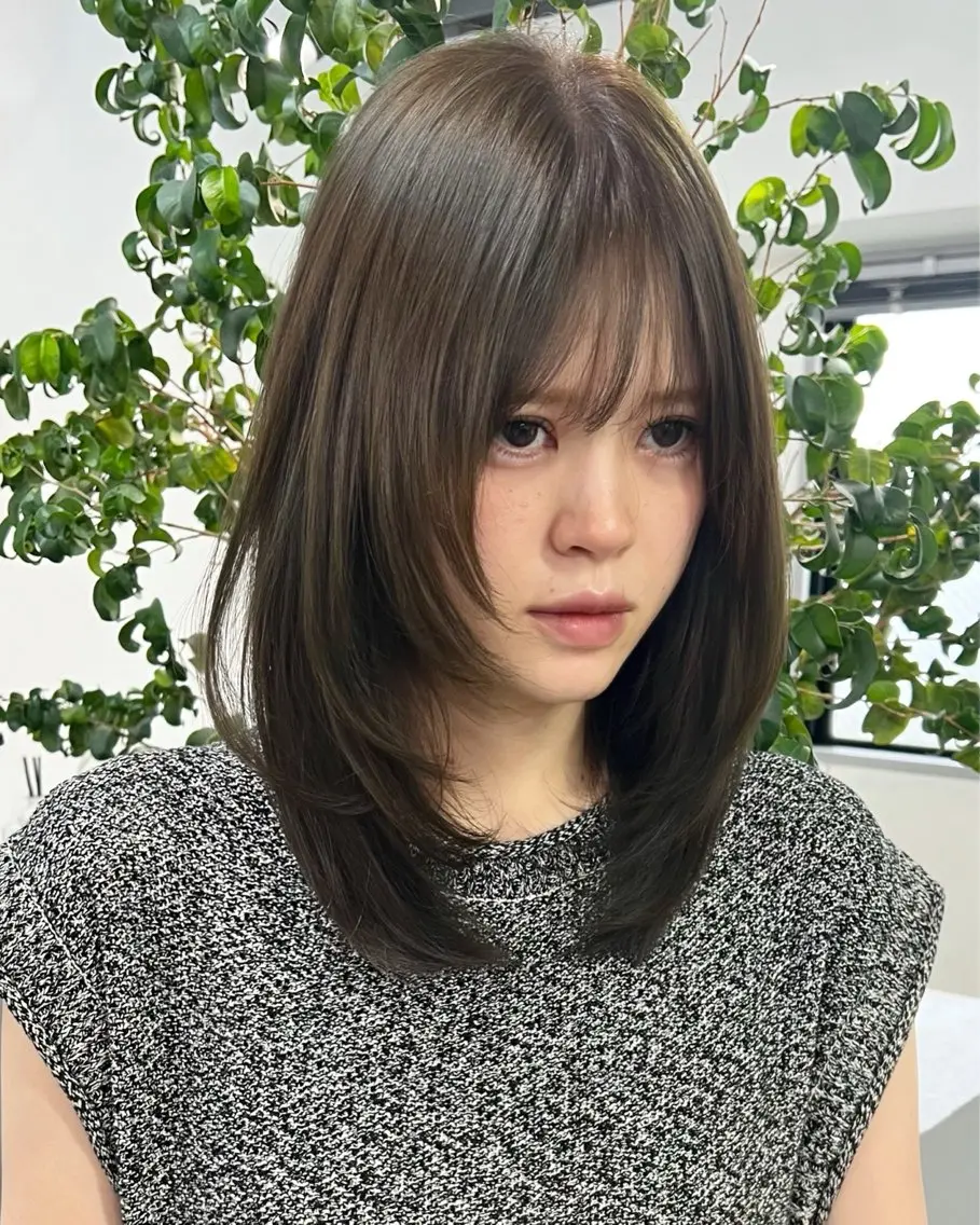 ミディアム カット ヘアカラー トリートメント レイヤーカット/ ベージュ/ひかるのヘアスタイル