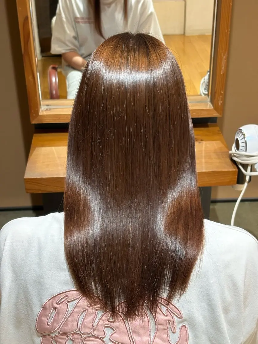 セミロング カラー ベージュカラー オリーブベージュ カット ヘアカラー トリートメント 柳内 まゆのヘアスタイル