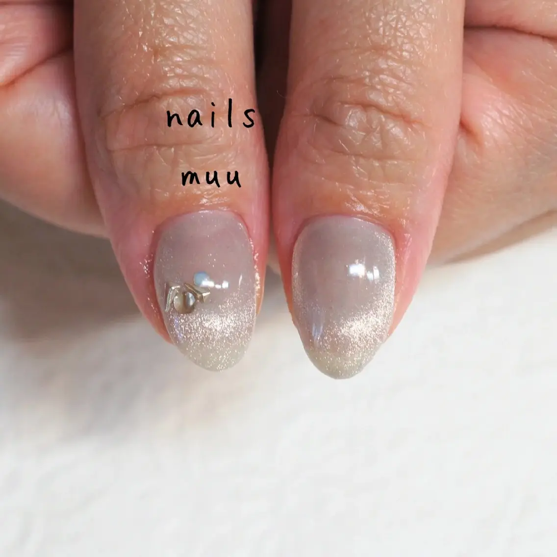 ネイル フレンチネイル ゴールド マグネットネイル マグネットフレンチ シルバー nails muu まゆのネイルデザイン