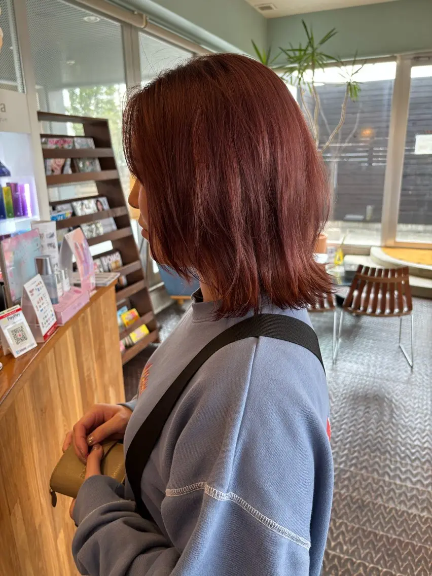 ミディアム ピンクブラウン カット ヘアカラー TAKAHASHI REIKAのヘアスタイル