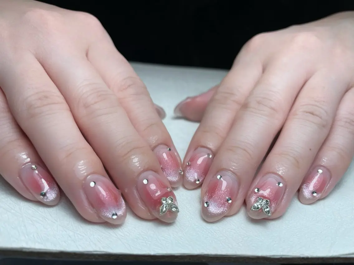 ネイル アートネイル 長さ出し フレンチネイル ジェルネイル ガーリー 中野駅から2分 MEO NAILのネイルデザイン
