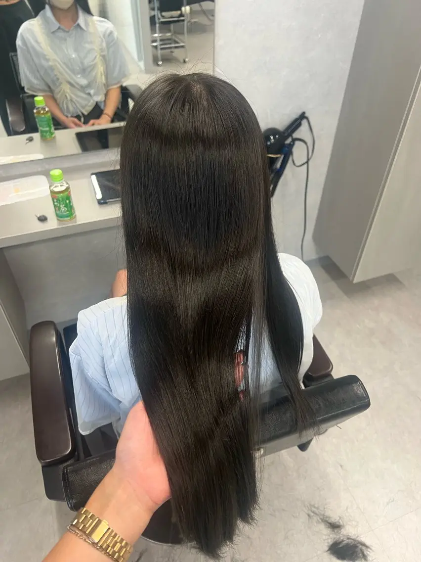 ロング 酸性ストレート 縮毛矯正 石津 優菜のヘアスタイル