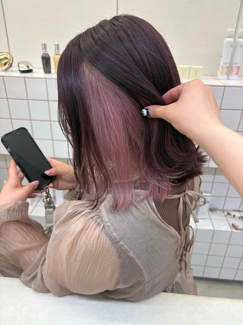 ミディアム カラー イヤリングカラー ピンクカラー ヘアカラー トリートメント NIKO/名古屋/ 髪質改善/艶髪のヘアスタイル