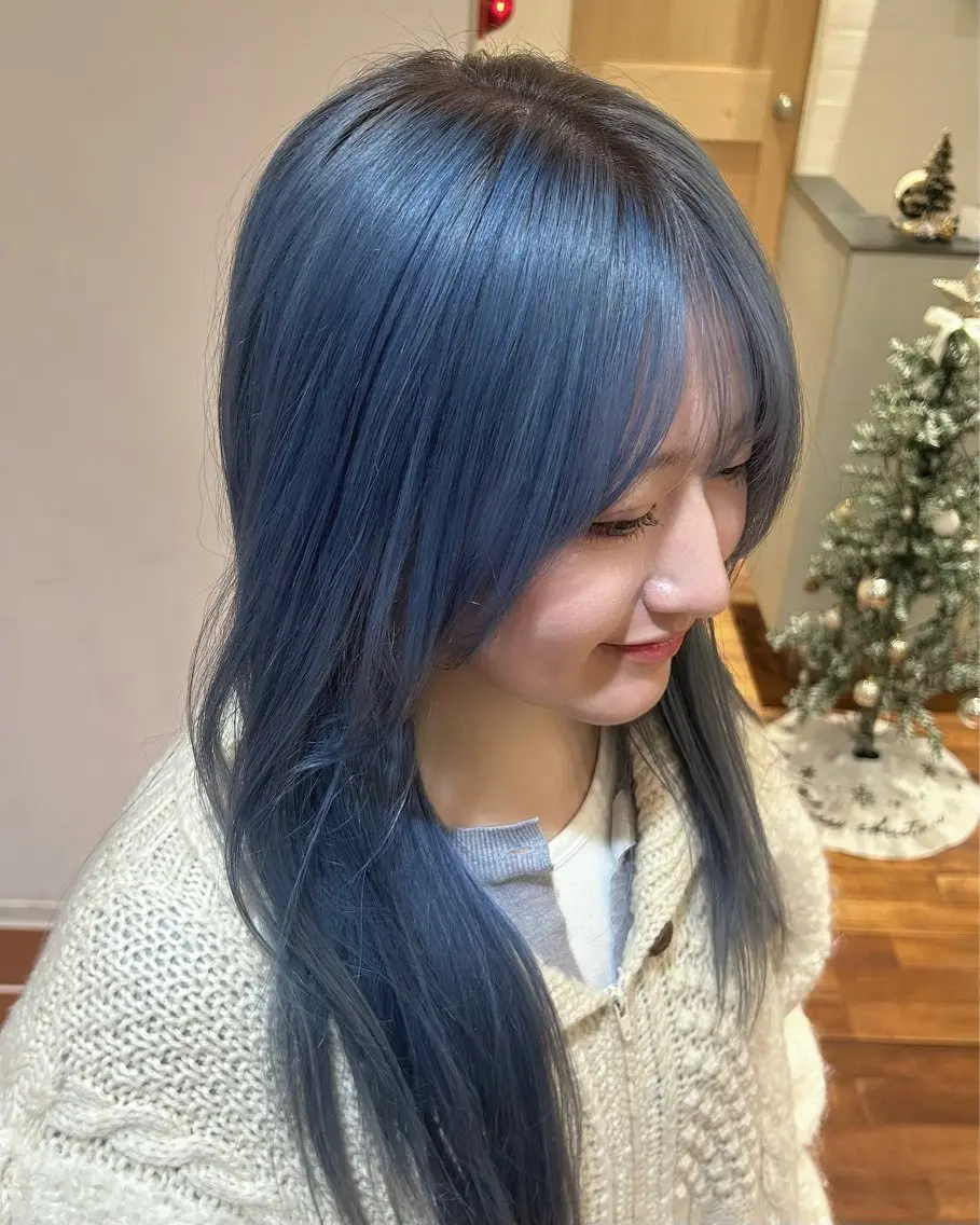 ロング カラー シルバー 海奈 メンズカットのヘアスタイル