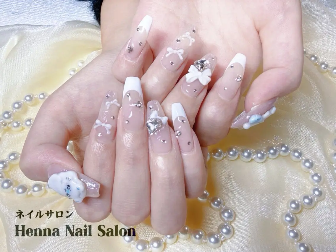 ネイル ハンドネイル Henna Kongssalonのネイルデザイン