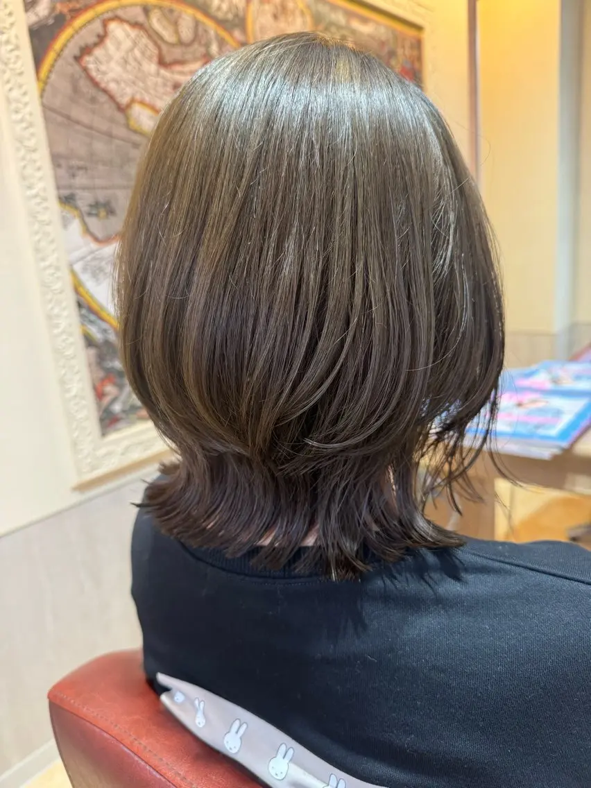 ミディアム 小倉 沙織のヘアスタイル