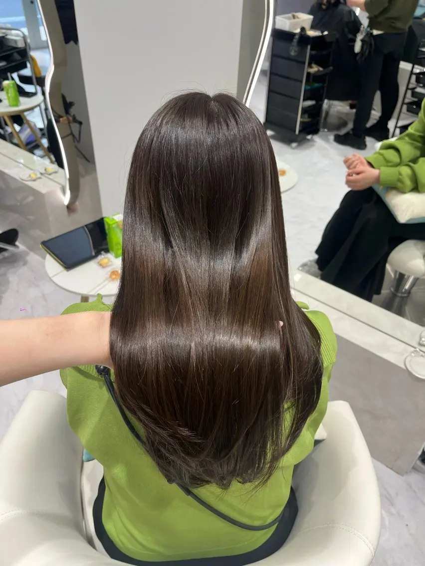 ロング カラー カット ヘアカラー トリートメント 𝑹𝒊𝒉𝒐🎀 名駅/大人韓国ヘアのヘアスタイル