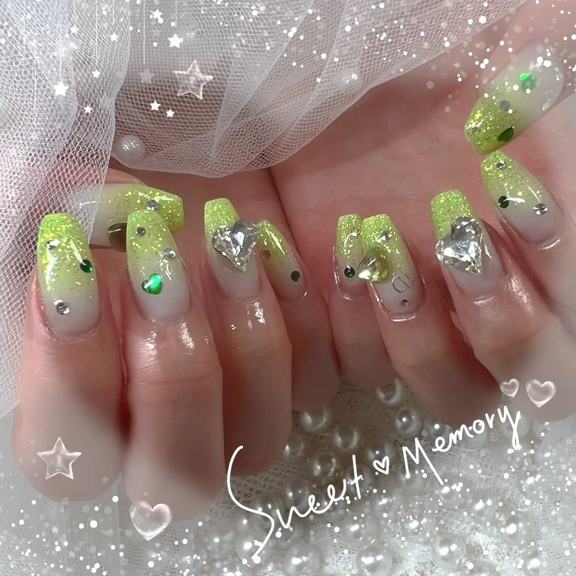 ネイル チークネイル フレンチネイル ガーリー ガラスフレンチ グラデーション ハンドネイル ハンドケア Chill Nailsalonのネイルデザイン