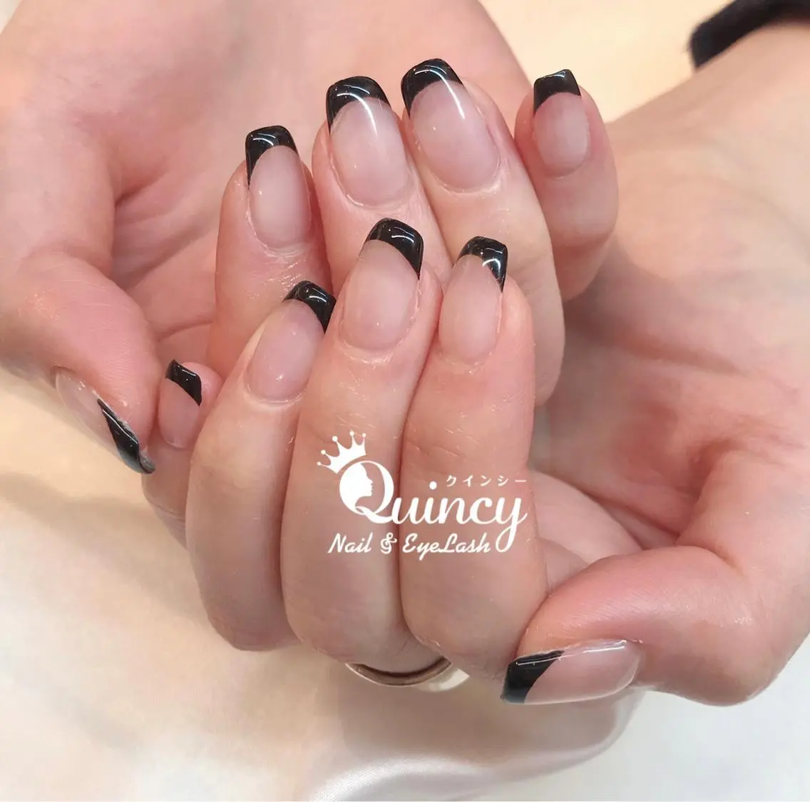 ネイル フレンチネイル Quincy ネイル&アイラッシュのマツエク・マツパデザイン