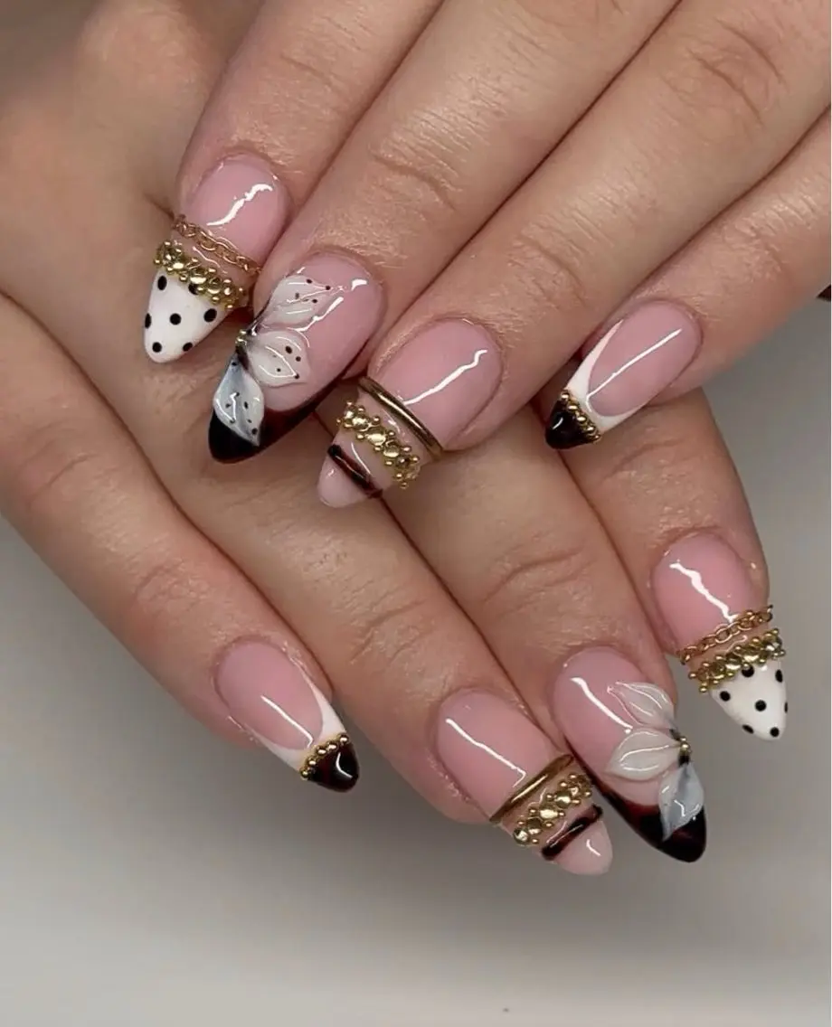 ネイル アートネイル フレンチネイル ジェルネイル キラキラネイル 韓国ネイル ハンドネイル フットネイル Emi Nailのネイルデザイン