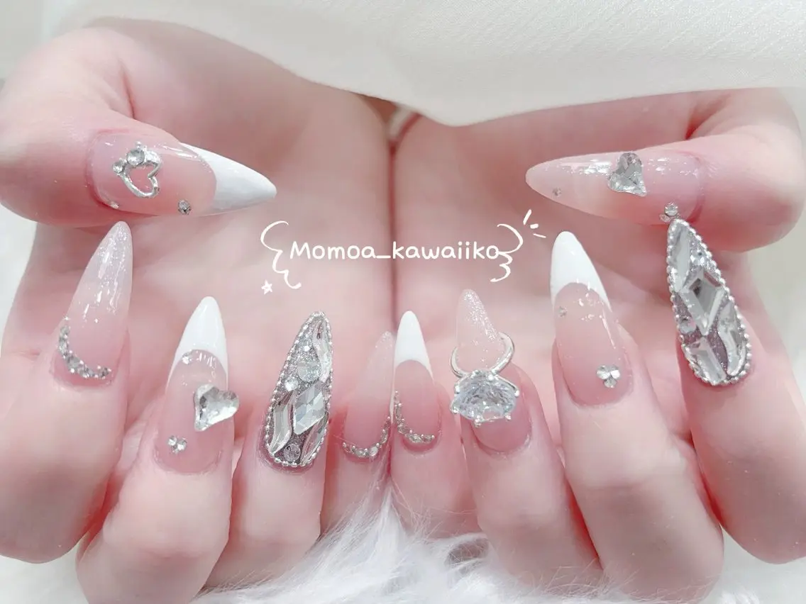 ネイル 成人式 ロングネイル マグネットネイル 大理石ネイル(マーブル) リボン ハンドネイル MoMoA Nail ネイル長さ出し専門店のネイルデザイン