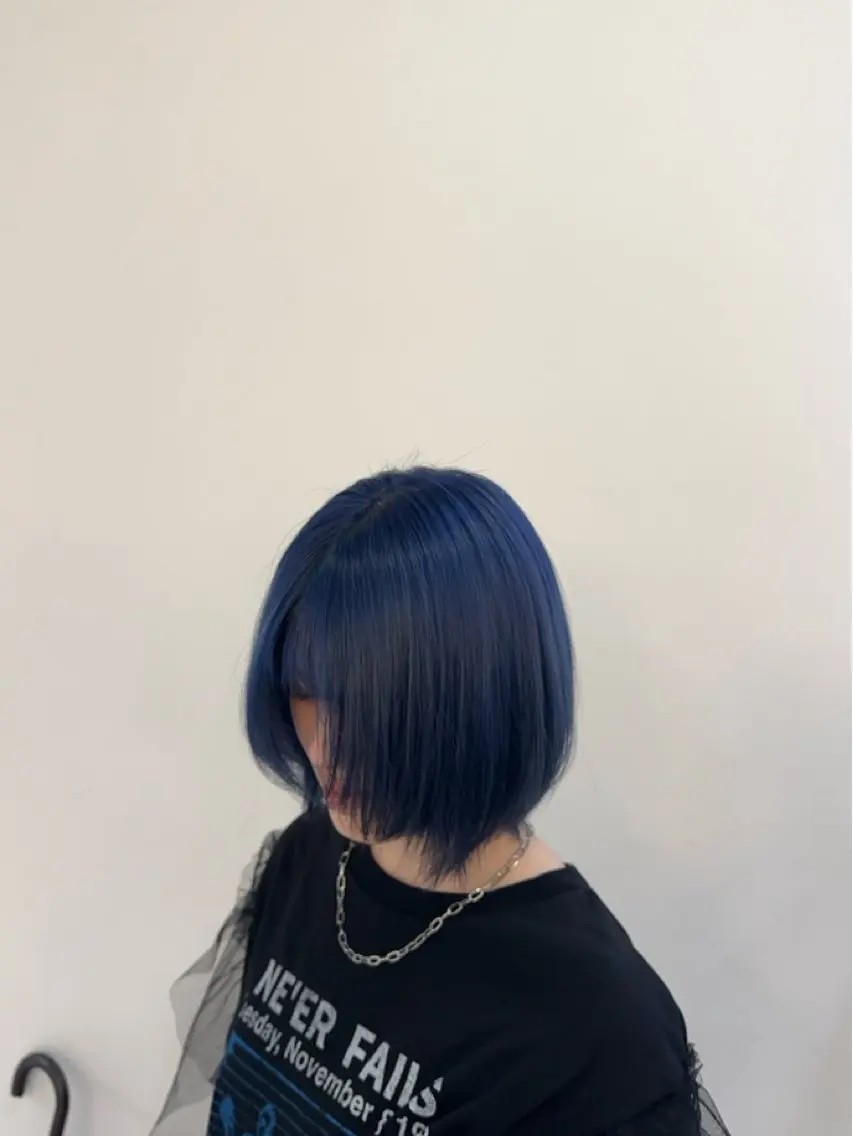 カラー ブルーカラー ネイビーカラー SAKAMOTO YUMEのヘアスタイル